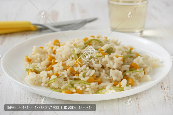米飯配蔬菜