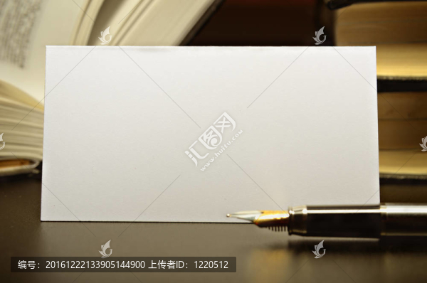 名片和鋼筆