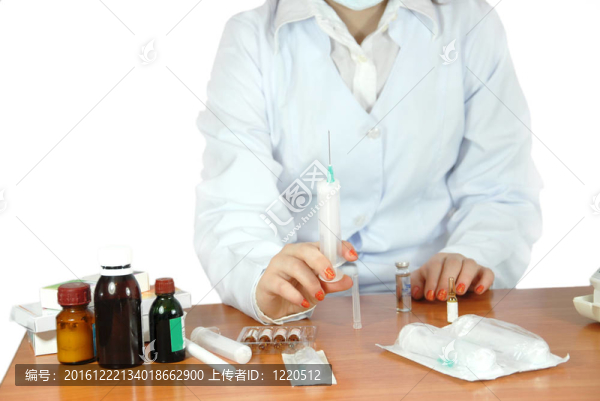 餐桌上的藥物