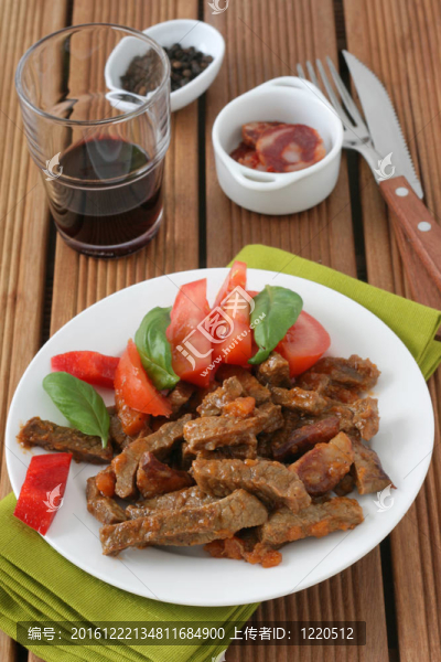 香腸和carrot牛肉