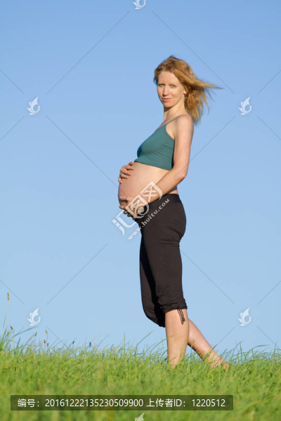 草原孕婦