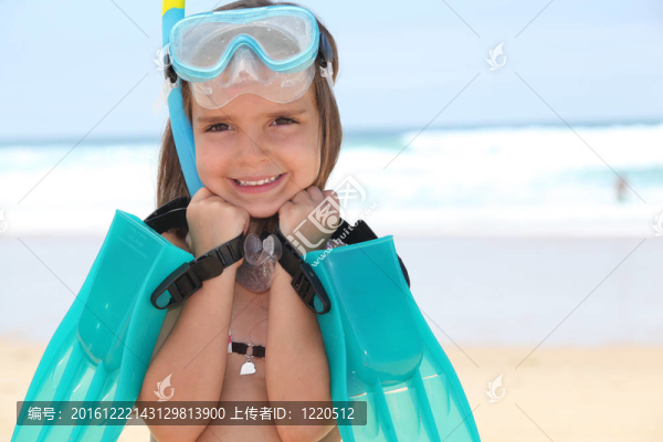 鰭狀肢的小女孩；面罩和通氣管