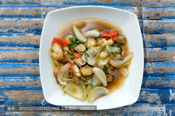 魚炒蔬菜