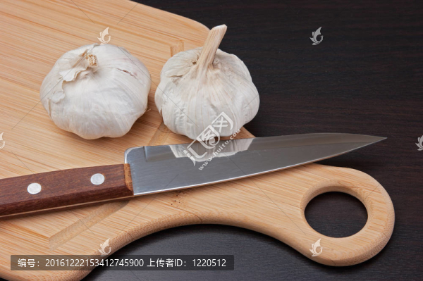 蔬菜和炊具