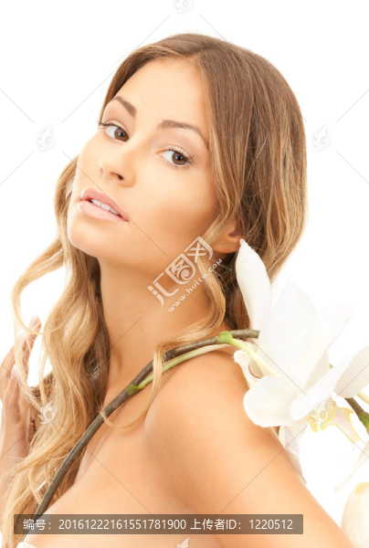 美麗的女人與白色的花