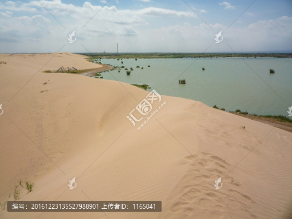 沙漠沙湖