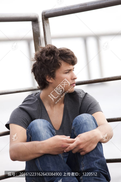 悲傷的少年