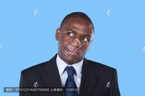 懷疑的目光