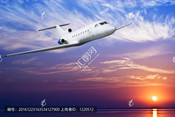 空中飛行客機(jī)