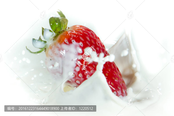 草莓濺奶