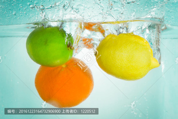柑橘類水果飛濺