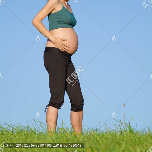 草原孕婦