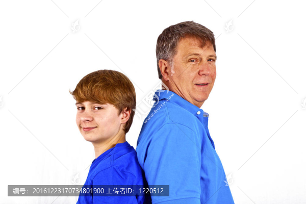 快樂的父親和可愛的兒子