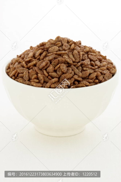 美味和健康的脆米粉