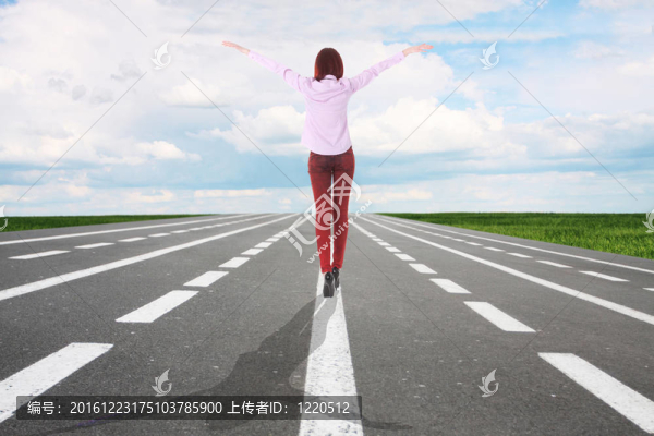 空蕩蕩的公路