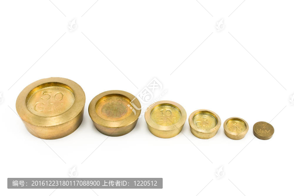 不同尺寸的黃銅重量