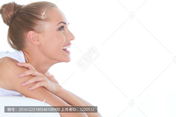 美麗昂揚(yáng)的女人笑