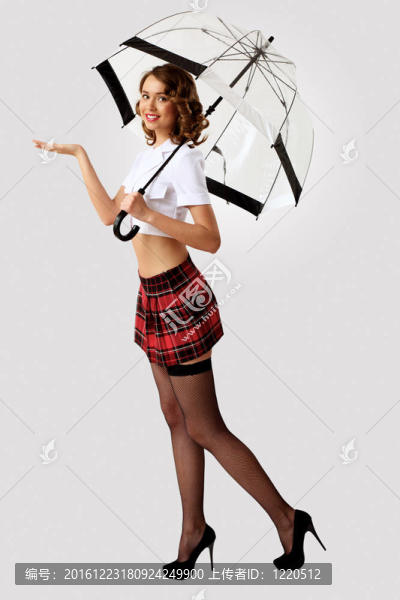 年輕漂亮女人穿著復(fù)古風(fēng)格