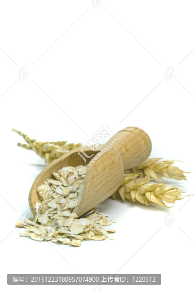 燕麥片和勺子