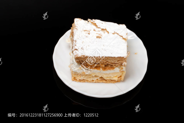 黑奶油奶油蛋糕
