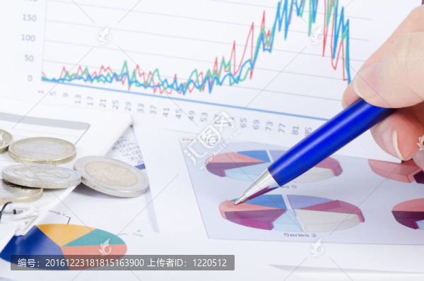 圖表；圖表；業(yè)務(wù)表。商業(yè)人士的工作場所。