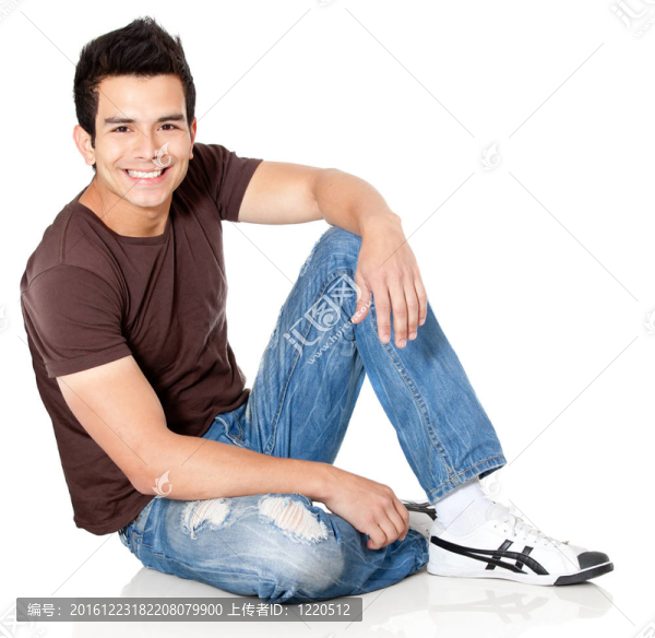 男人微笑