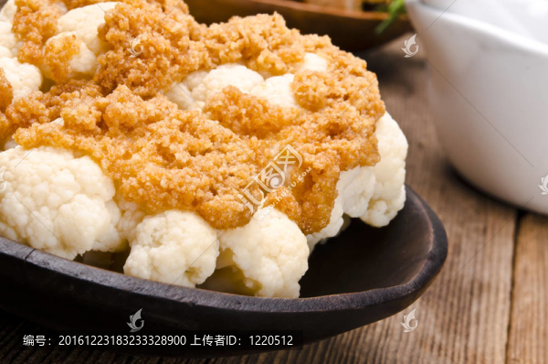 花椰菜與面包屑