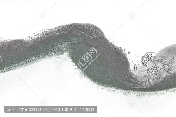 白色背景上的泡沫波