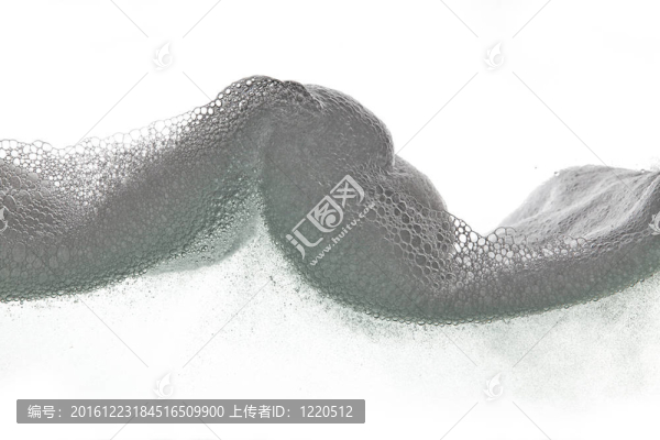 白色背景上的泡沫波