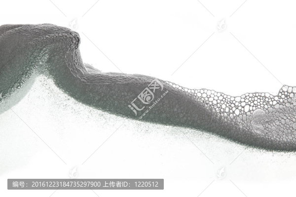 白色背景上的泡沫波