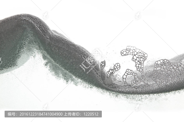白色背景上的泡沫波