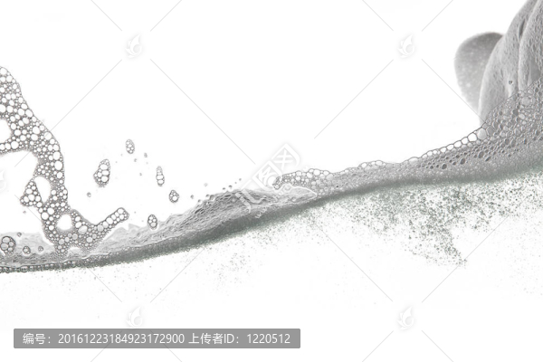 白色背景上的泡沫波