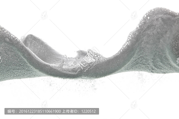 白色背景上的泡沫波