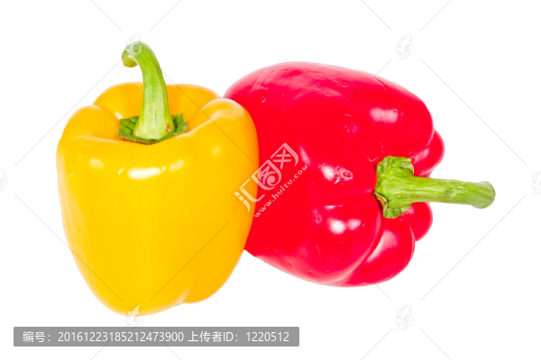 白色背景上分離出的紅色和黃色甜椒