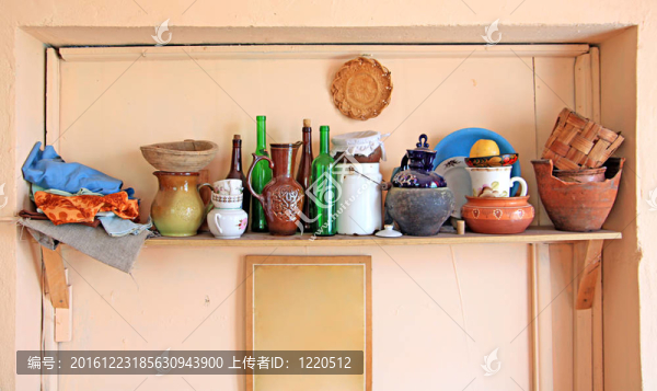 藝術(shù)家工作室的木制架子