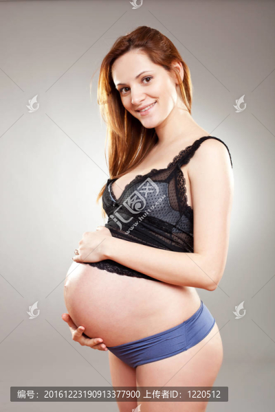美麗孕婦畫像