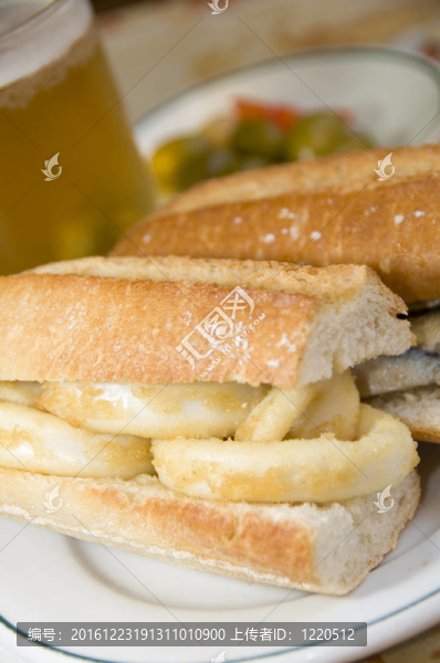 bocadillos食品魷魚和沙丁油魚馬德里