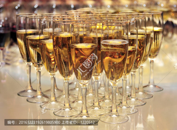 香檳酒杯