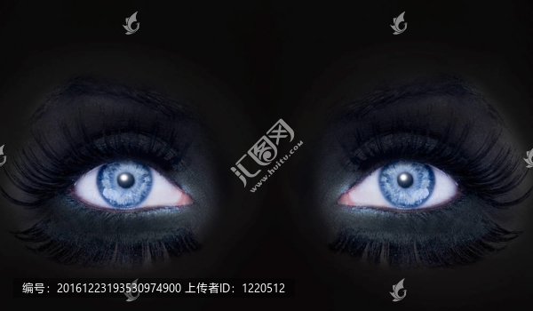 藍眼睛的黑暗面妝黑豹的女人