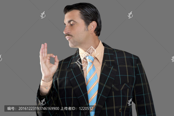 推銷員職業(yè)俗氣的人OK的手勢輪廓