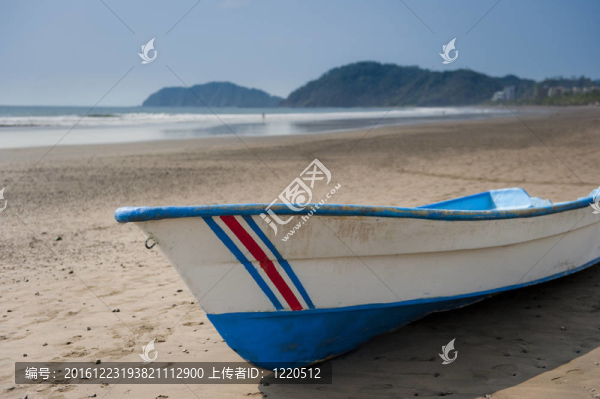 船在Beach
