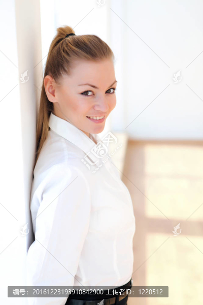 年輕漂亮的女商人