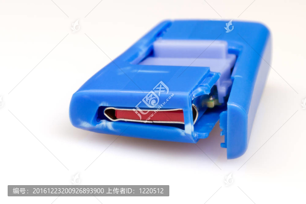 損壞的鋼筆USB閃存驅(qū)動(dòng)器