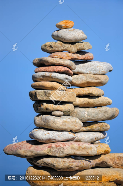 堅(jiān)硬的石頭