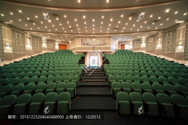 會議室內(nèi)部及開放式前入口。前VIE