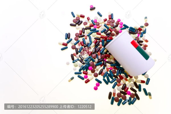 溢出容器的藥丸