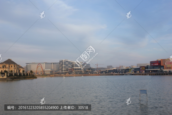 冬日里城市清晨風(fēng)貌