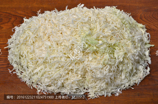 木板上的卷心菜