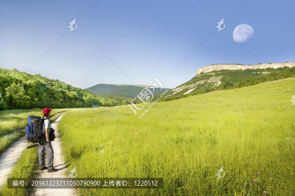山地人旅游。