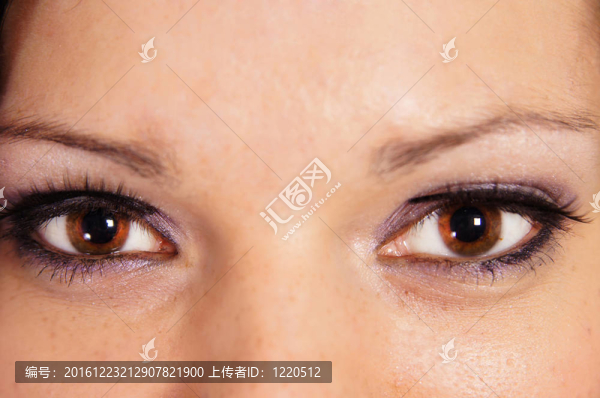 漂亮女孩的臉